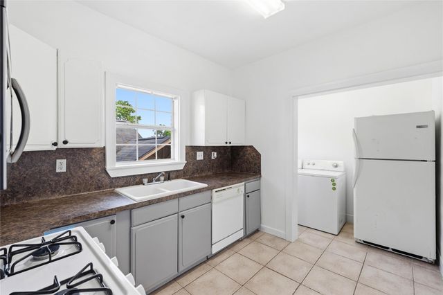 2218 Arbor Street B, Houston, TX 77004