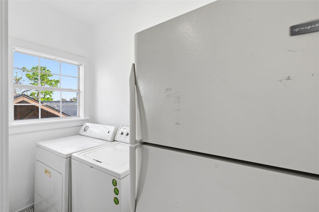 2218 Arbor Street B, Houston, TX 77004