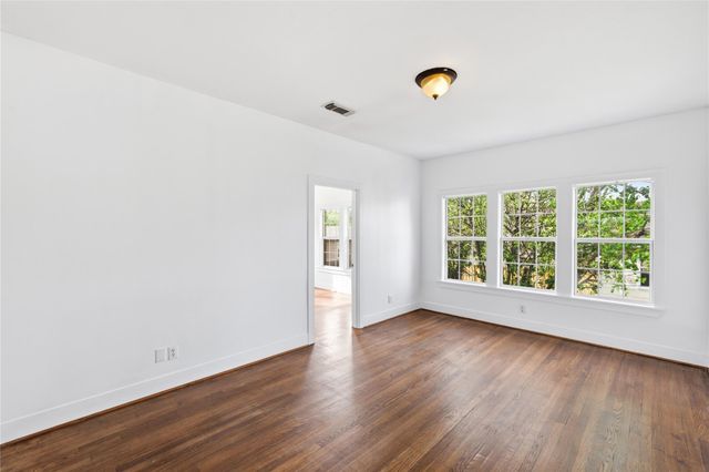 2218 Arbor Street B, Houston, TX 77004