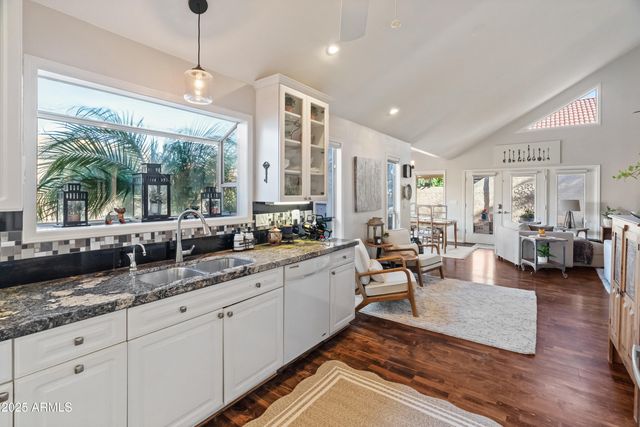 1804 E VELVET Drive, Tempe, AZ 85284