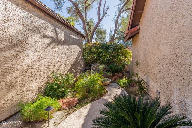 1804 E VELVET Drive, Tempe, AZ 85284