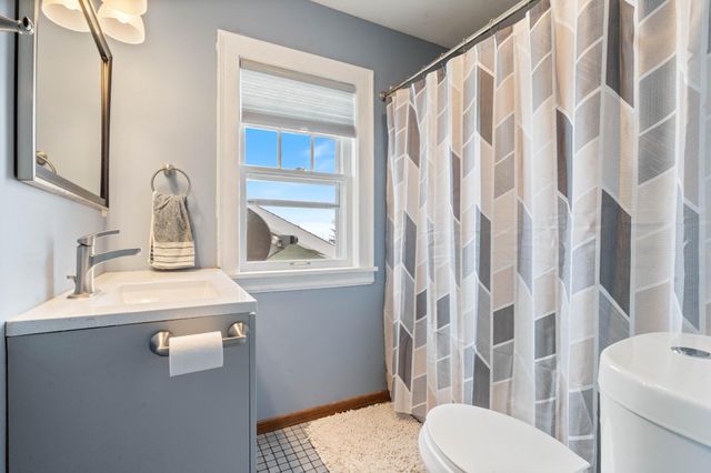 627 N 20th Avenue E, Duluth, MN 55812