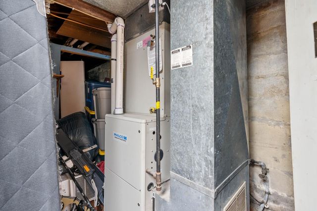 627 N 20th Avenue E, Duluth, MN 55812