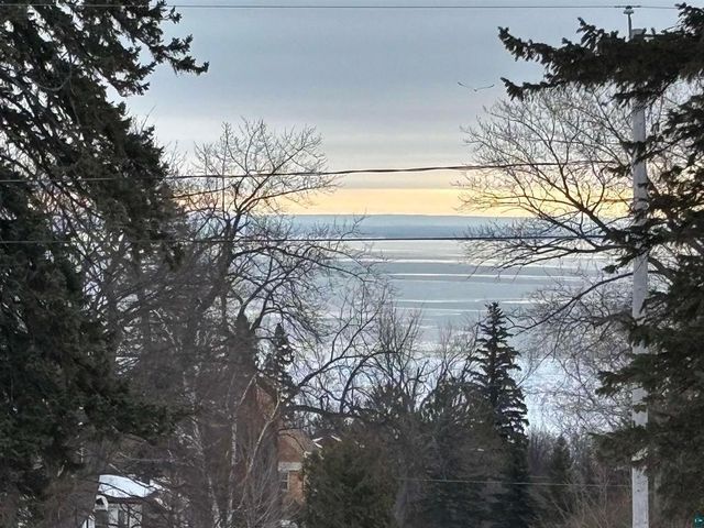 627 N 20th Avenue E, Duluth, MN 55812