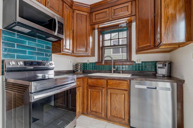 627 N 20th Avenue E, Duluth, MN 55812