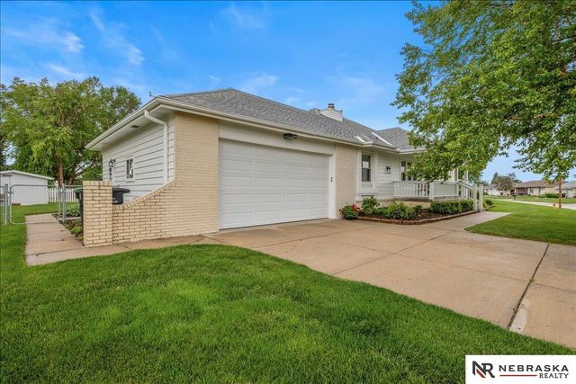 20711 Flavin Street, Omaha, NE 68022