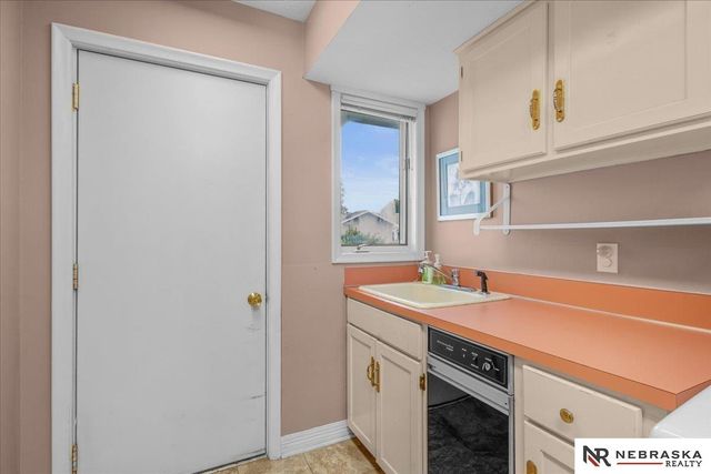 20711 Flavin Street, Omaha, NE 68022