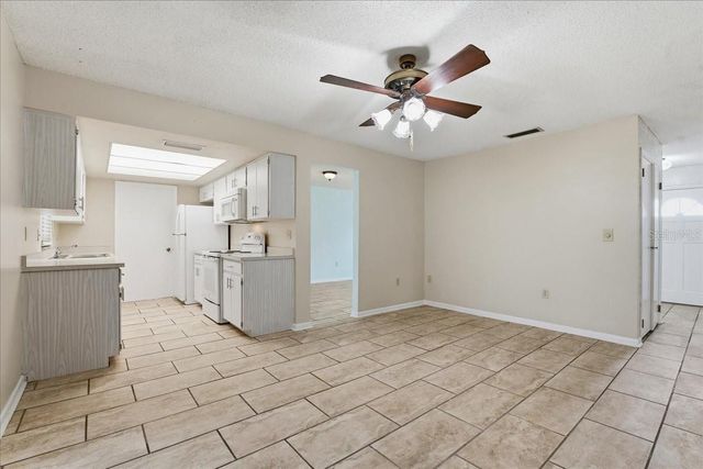 425 S RAMONA AVE, Lake Alfred, FL 33850