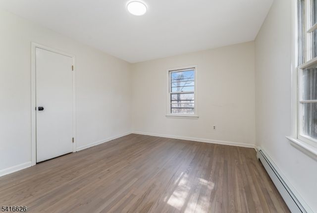 49 Valley Rd, Hampton Boro, NJ 08827