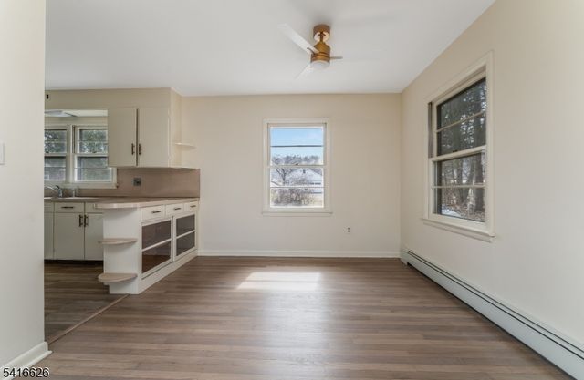 49 Valley Rd, Hampton Boro, NJ 08827