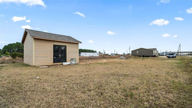 68 County Road 5119, Cleveland, TX 77327