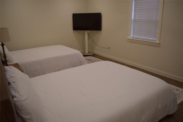 237 Shawnee Drive, Onalaska, TX 77360