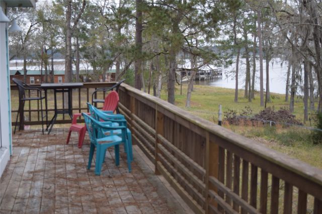 237 Shawnee Drive, Onalaska, TX 77360