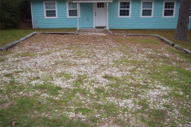 237 Shawnee Drive, Onalaska, TX 77360