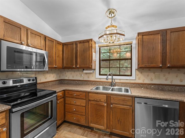 323 Burrell Mountain Road, Brevard, NC 28712