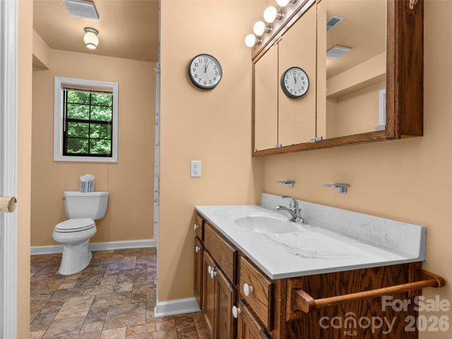 323 Burrell Mountain Road, Brevard, NC 28712