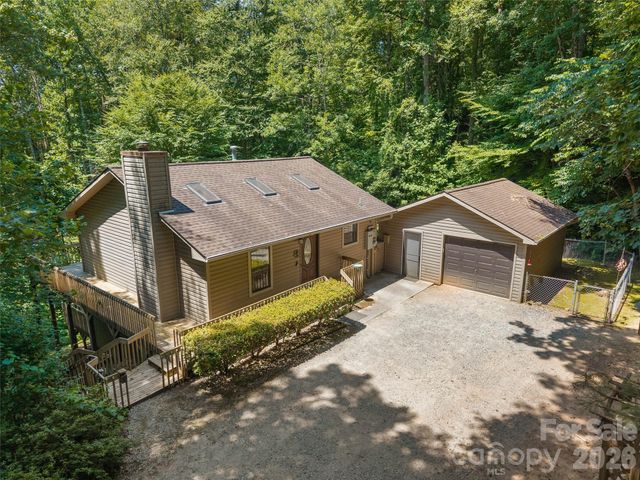323 Burrell Mountain Road, Brevard, NC 28712