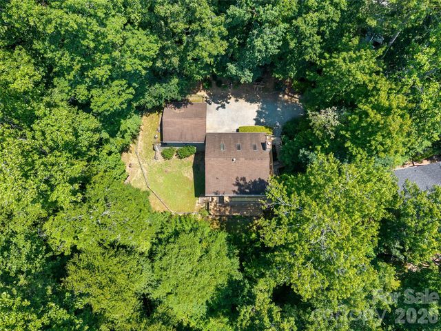 323 Burrell Mountain Road, Brevard, NC 28712