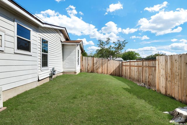 538 GOLDEN CROWN DR, San Antonio, TX 78223