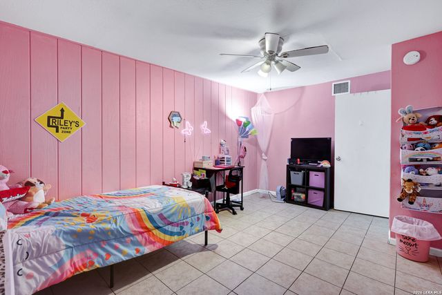 538 GOLDEN CROWN DR, San Antonio, TX 78223