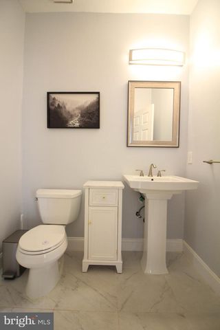 15 KENTSDALE DR, Pennington, NJ 08534
