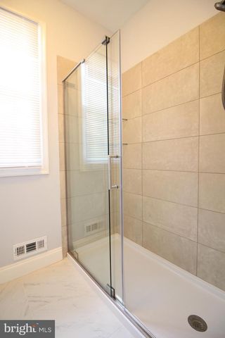 15 KENTSDALE DR, Pennington, NJ 08534