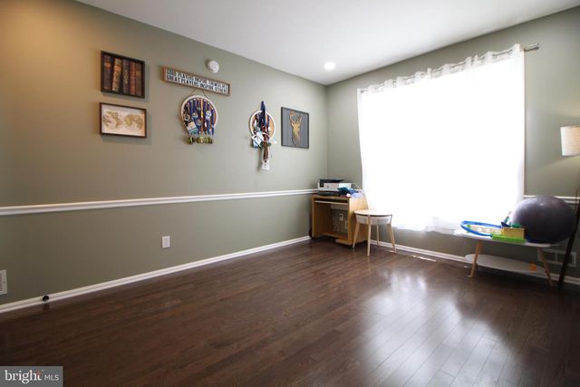 15 KENTSDALE DR, Pennington, NJ 08534
