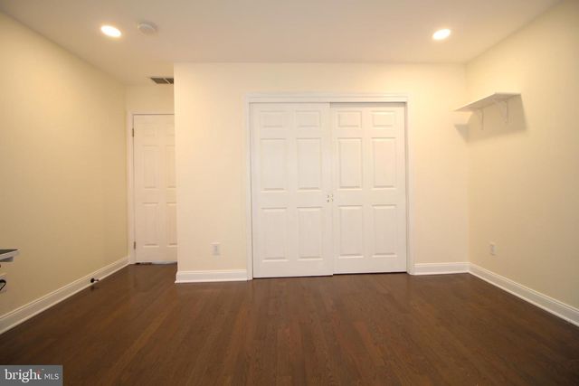 15 KENTSDALE DR, Pennington, NJ 08534