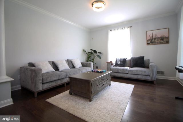 15 KENTSDALE DR, Pennington, NJ 08534