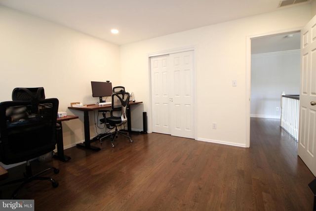 15 KENTSDALE DR, Pennington, NJ 08534