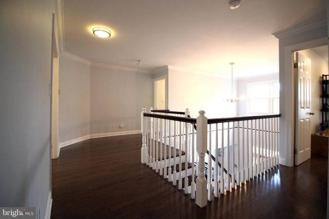 15 KENTSDALE DR, Pennington, NJ 08534