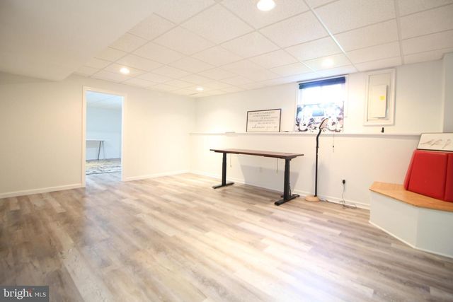 15 KENTSDALE DR, Pennington, NJ 08534
