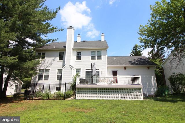 15 KENTSDALE DR, Pennington, NJ 08534
