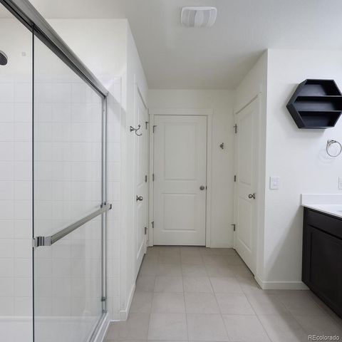 37 S Waterloo Street, Aurora, CO 80018