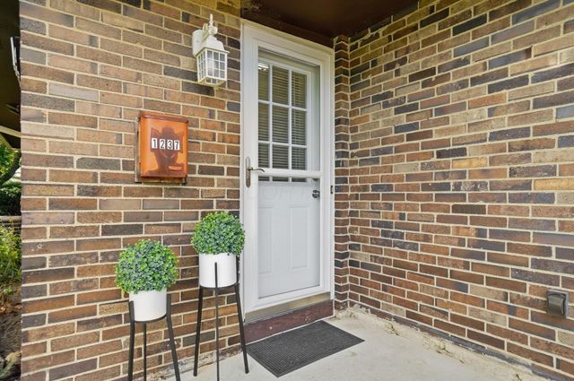 1237 Woodbrook Lane, 281, Columbus, OH 43223
