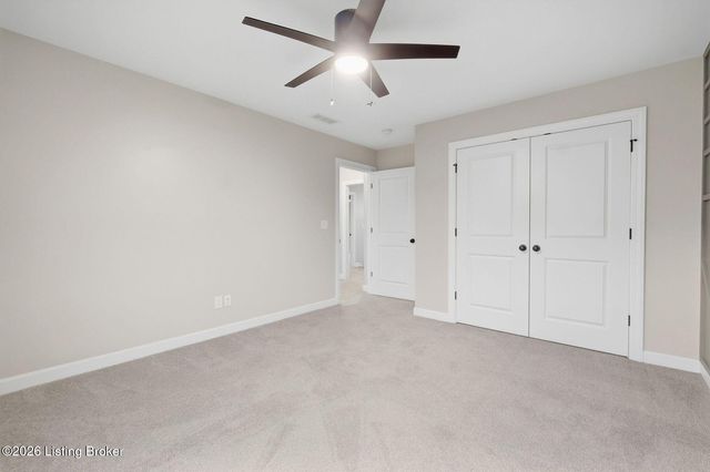 2008 Scenic Lakes Dr, Louisville, KY 40245