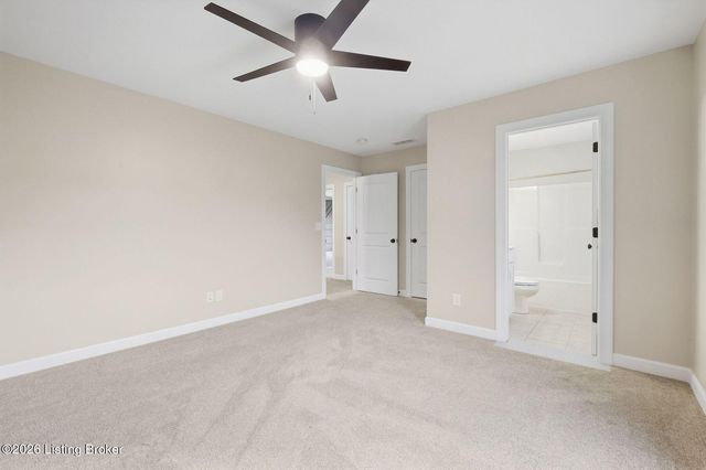 2008 Scenic Lakes Dr, Louisville, KY 40245
