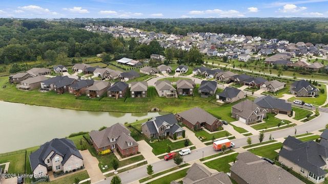 2008 Scenic Lakes Dr, Louisville, KY 40245