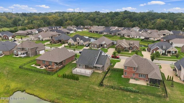 2008 Scenic Lakes Dr, Louisville, KY 40245