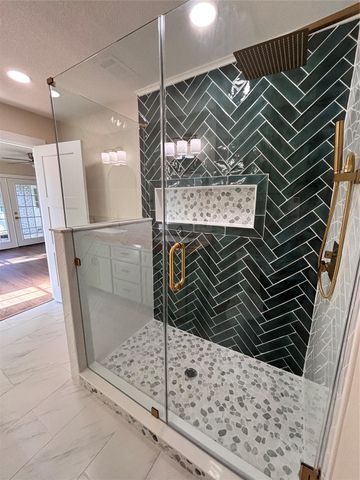118 Clover Street, Lake Jackson, TX 77566