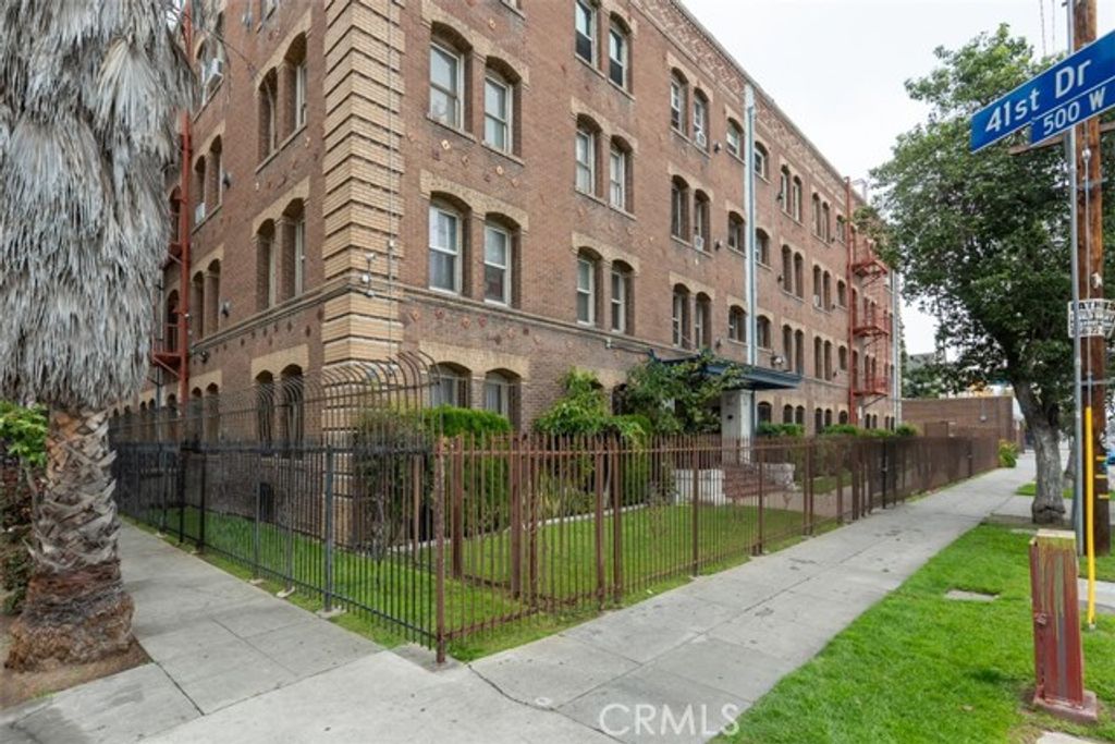 4125 S Figueroa 410, Los Angeles, CA 90037