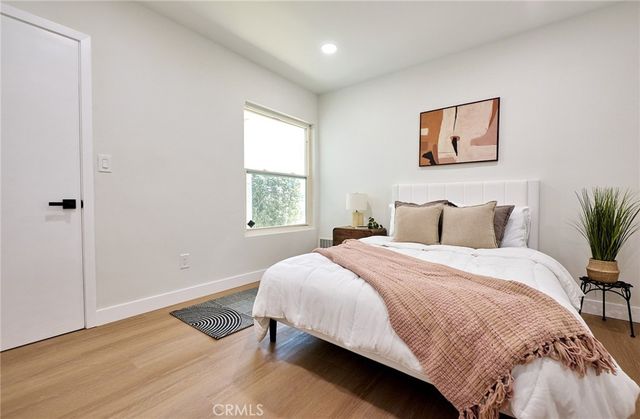 8147 Aldea Avenue, Lake Balboa, CA 91406
