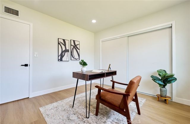 8147 Aldea Avenue, Lake Balboa, CA 91406