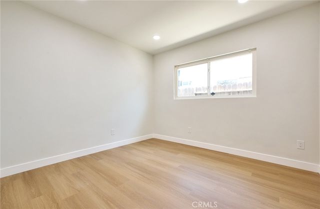 8147 Aldea Avenue, Lake Balboa, CA 91406