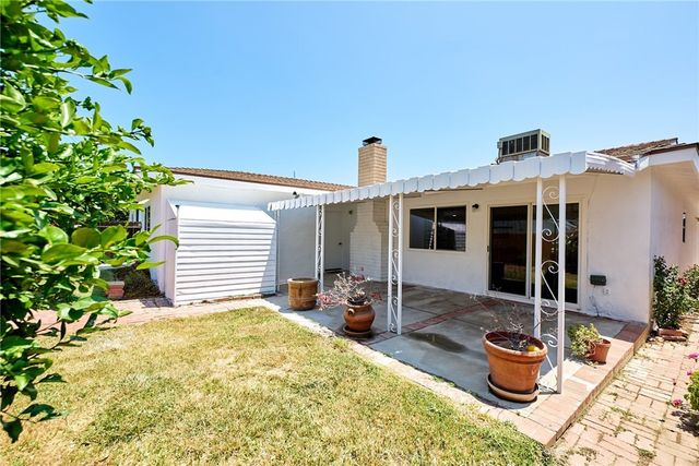 8147 Aldea Avenue, Lake Balboa, CA 91406