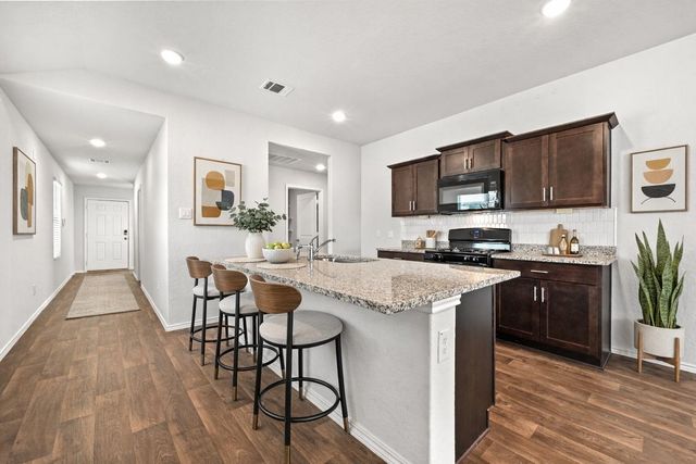 101 Calgary LN, San Marcos, TX 78666