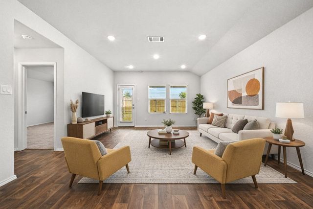 101 Calgary LN, San Marcos, TX 78666