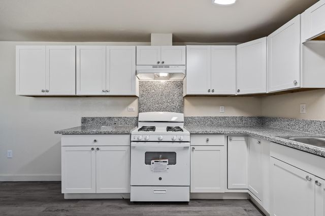 2320 S Lily Avenue, Fresno, CA 93706