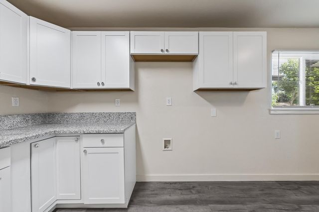 2320 S Lily Avenue, Fresno, CA 93706