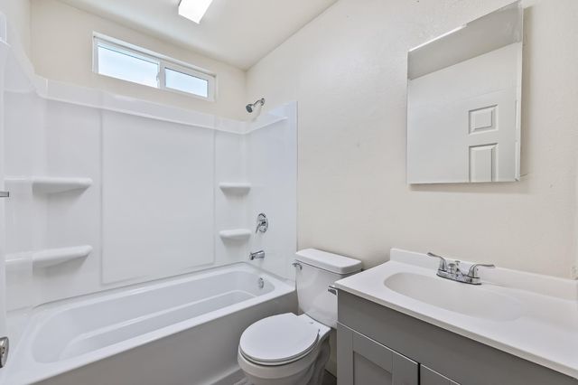 2320 S Lily Avenue, Fresno, CA 93706